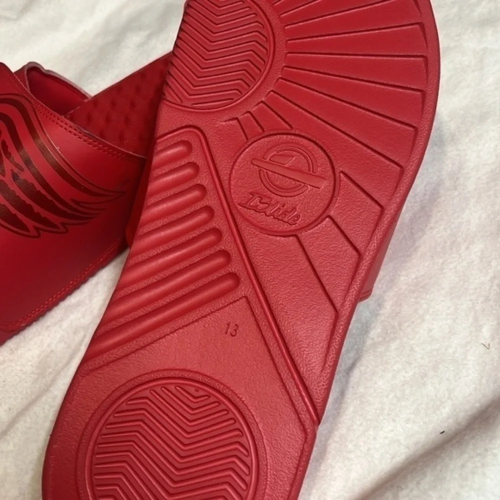 ISlide ‎ Detroit Red Wings slide sandals, size 13